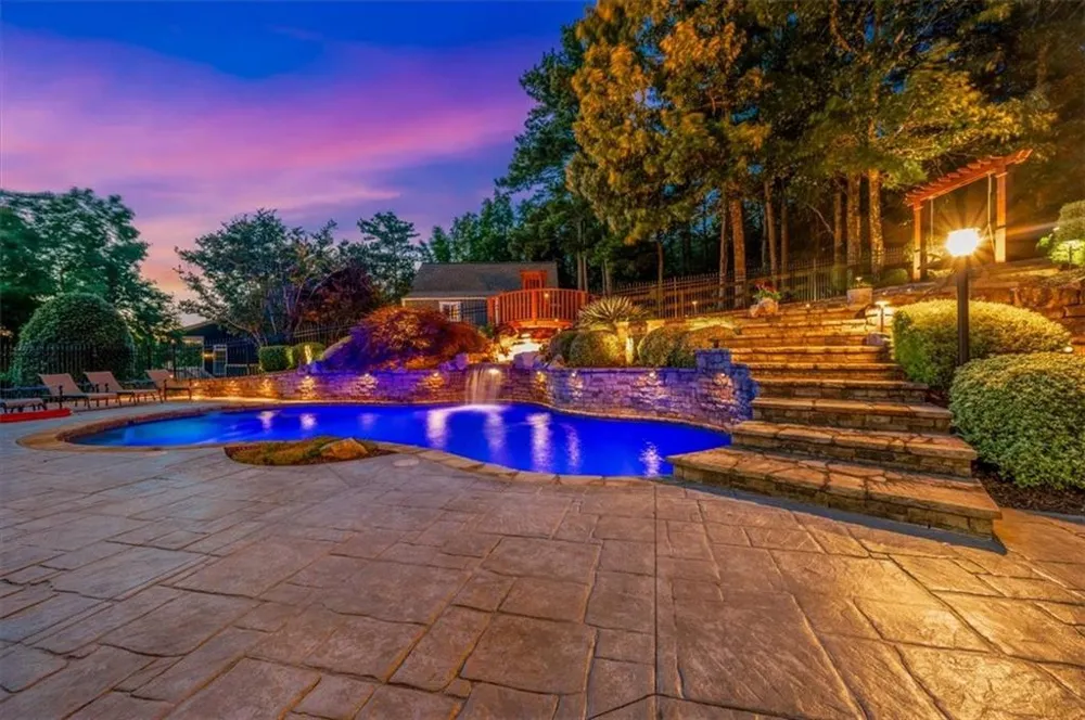 20 Lake Overlook Drive White, GA 30184