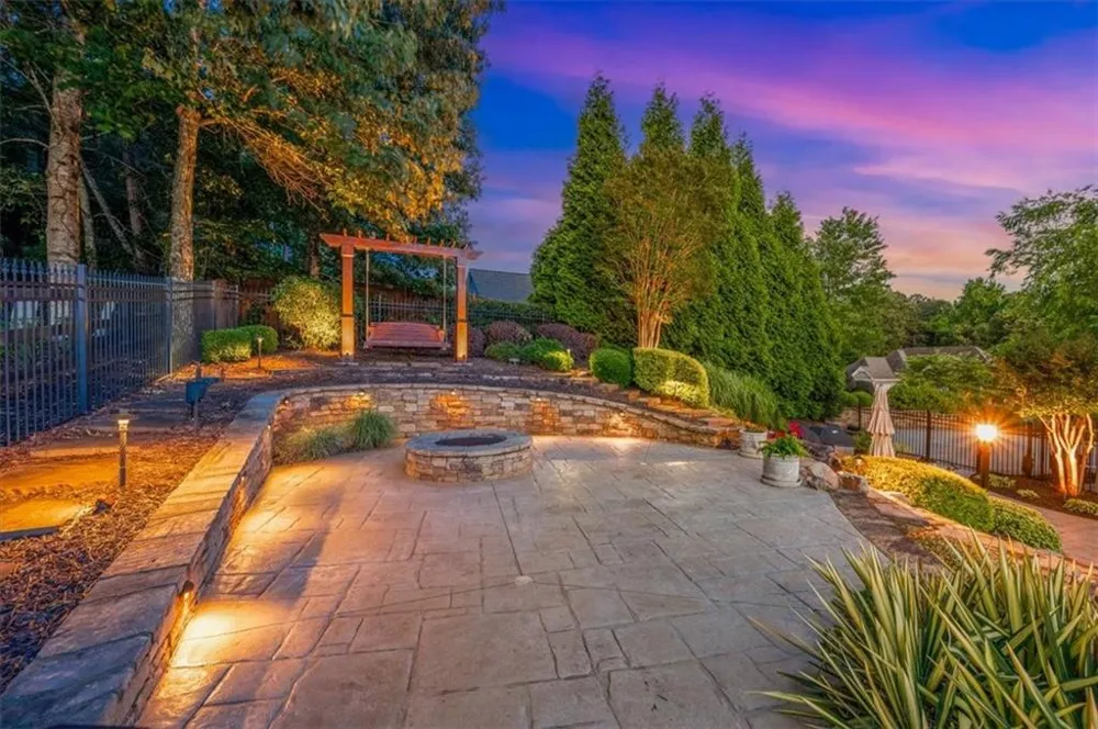 20 Lake Overlook Drive White, GA 30184