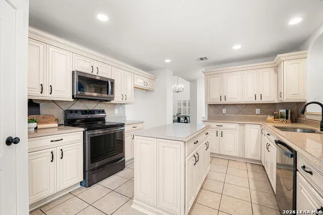9403 Anderson Ct Converse, TX 78109