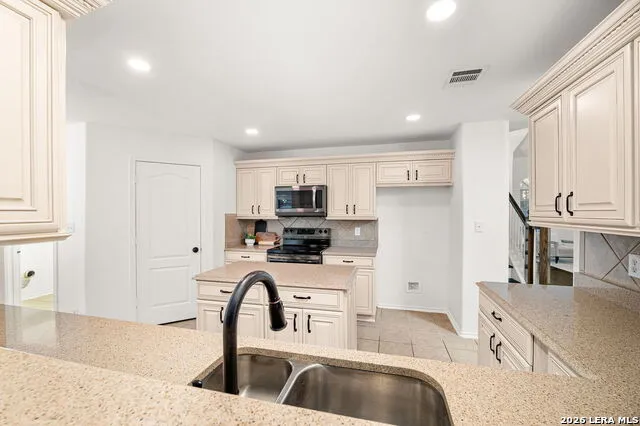 9403 Anderson Ct Converse, TX 78109