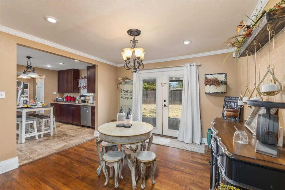 901 W Wrights Avenue Comanche, TX 76442