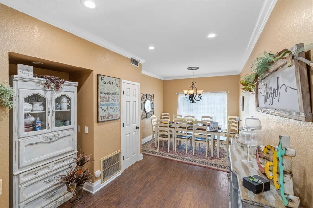 901 W Wrights Avenue Comanche, TX 76442