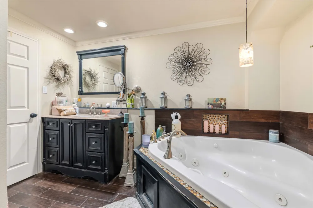901 W Wrights Avenue Comanche, TX 76442