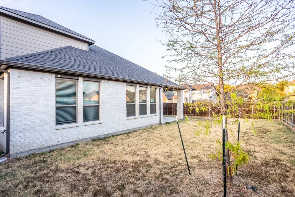 659 Bethpage Drive Red Oak, TX 75154