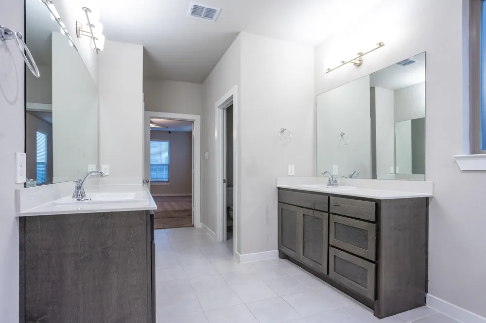 659 Bethpage Drive Red Oak, TX 75154