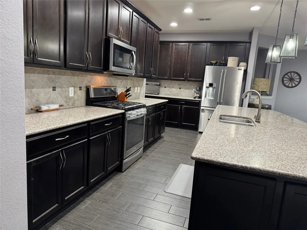 1100 Berrydale Drive Northlake, TX 76226