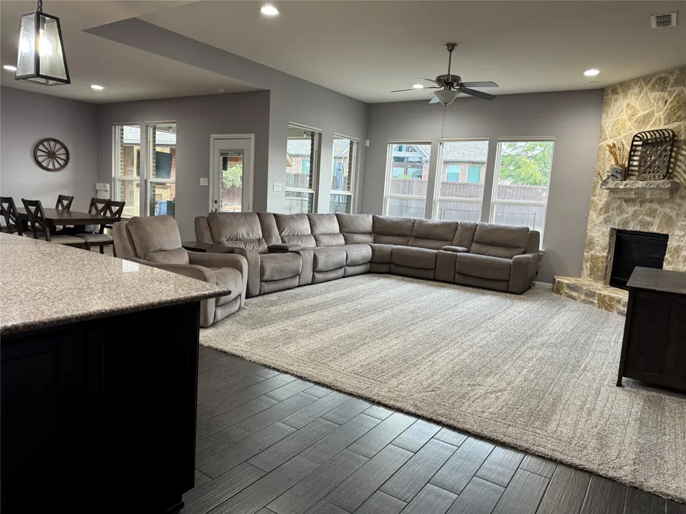 1100 Berrydale Drive Northlake, TX 76226