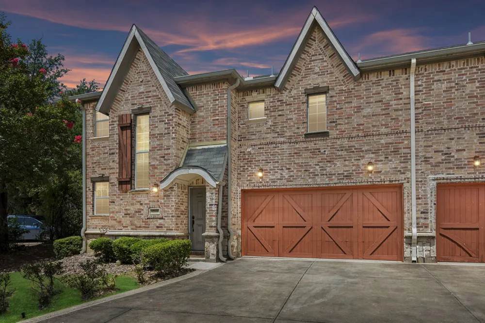 2113 Parkview Carrollton, TX 75006