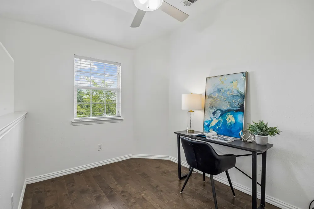 2113 Parkview Carrollton, TX 75006