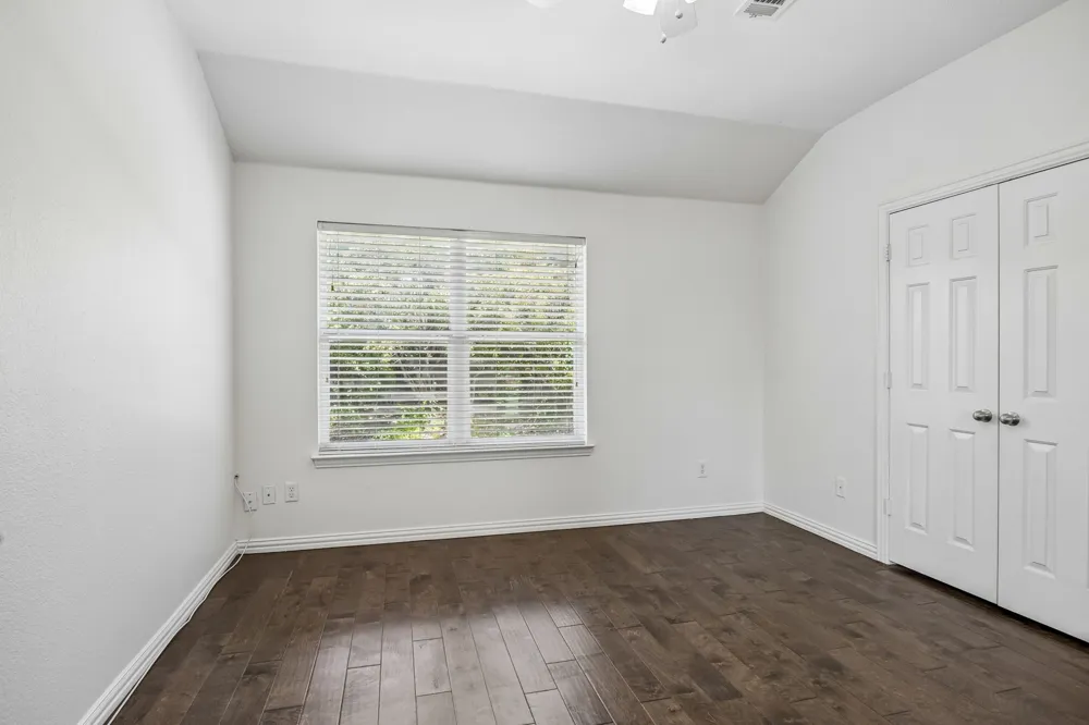 2113 Parkview Carrollton, TX 75006