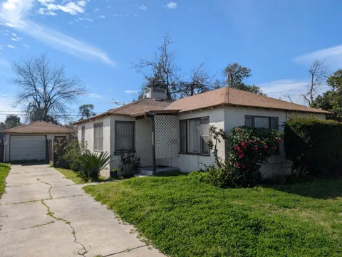 2564 E Floradora Avenue