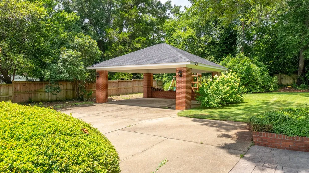 1615 Iris Drive Columbus, GA 31906