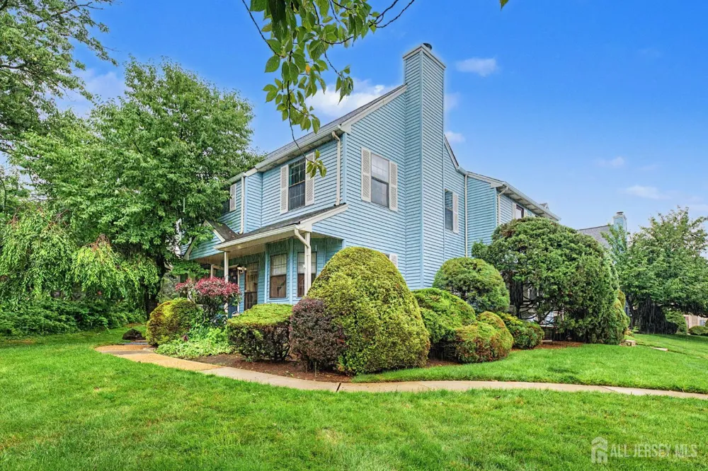 1901 Deerfield Drive Edison, NJ 08820