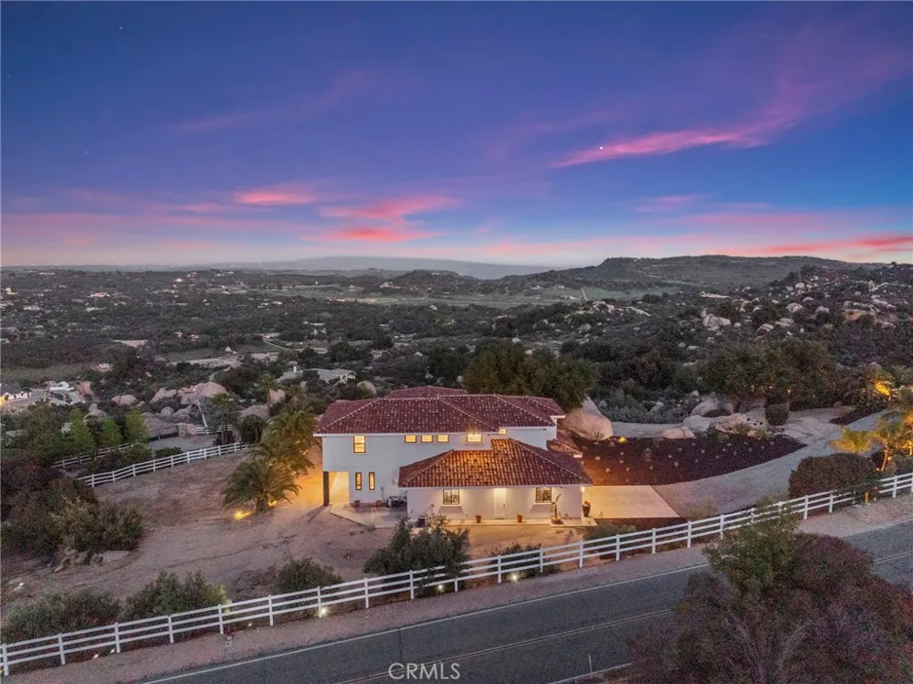41950 Hacienda Dr Murrieta, CA 92562