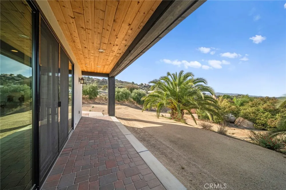 41950 Hacienda Dr Murrieta, CA 92562