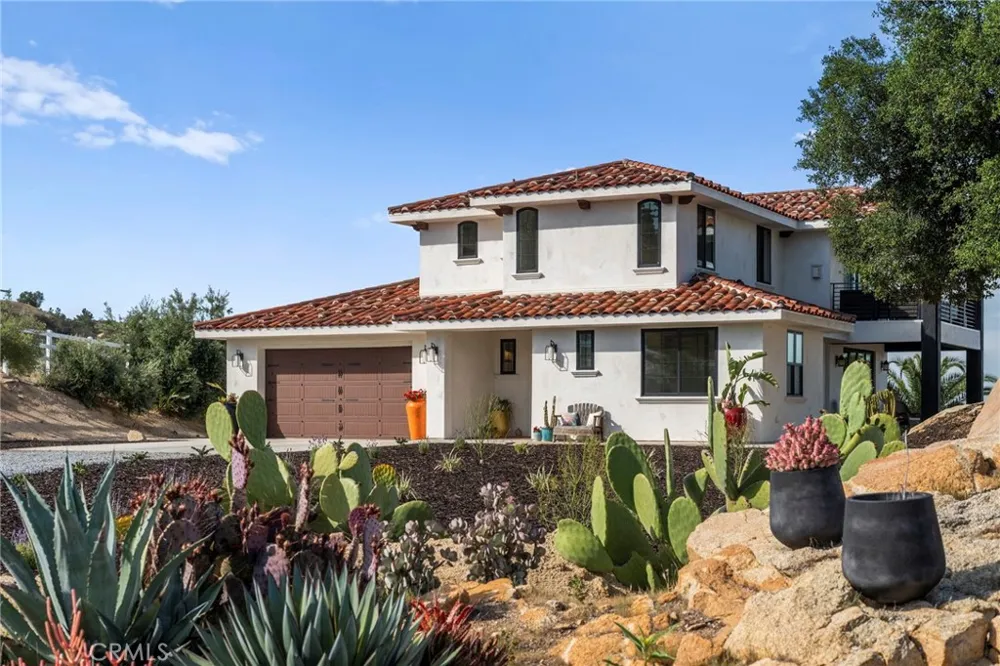 41950 Hacienda Dr Murrieta, CA 92562