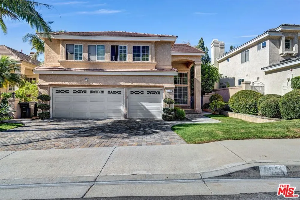 6941 E Pinnacle Pointe Orange, CA 92869