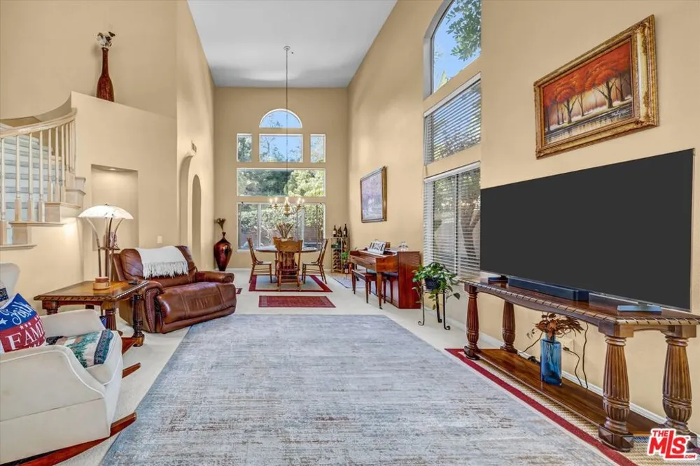 6941 E Pinnacle Pointe Orange, CA 92869