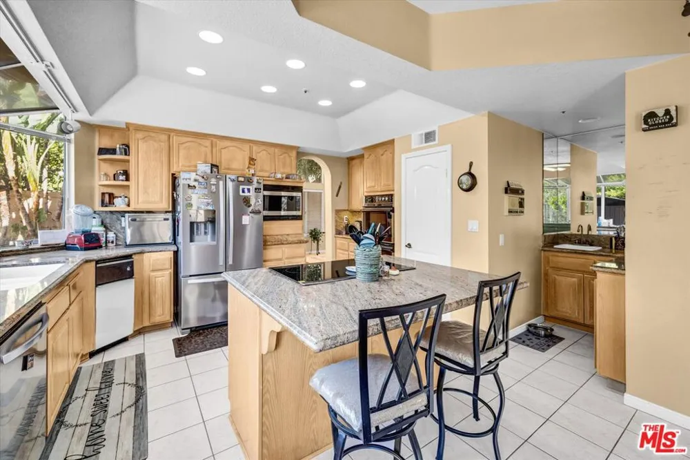 6941 E Pinnacle Pointe Orange, CA 92869