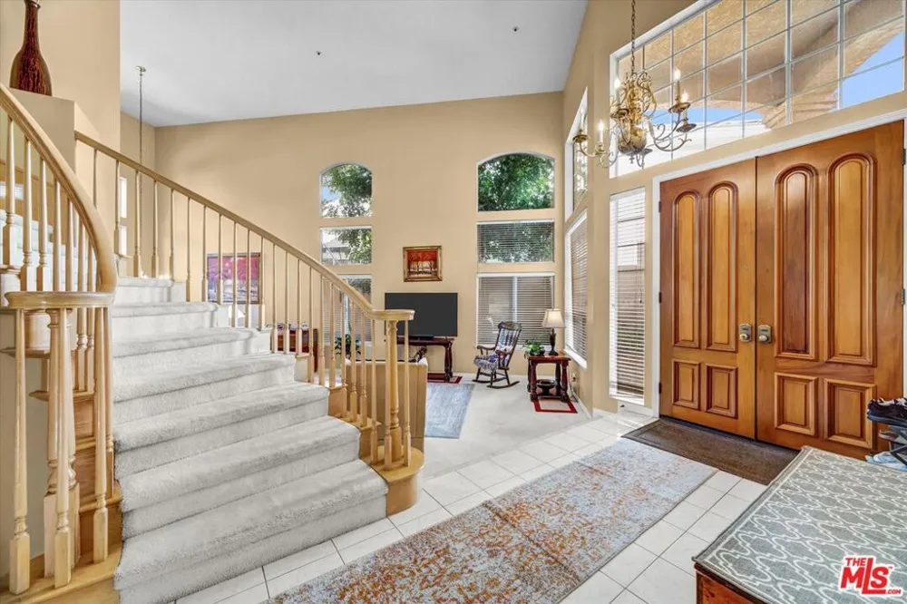 6941 E Pinnacle Pointe Orange, CA 92869