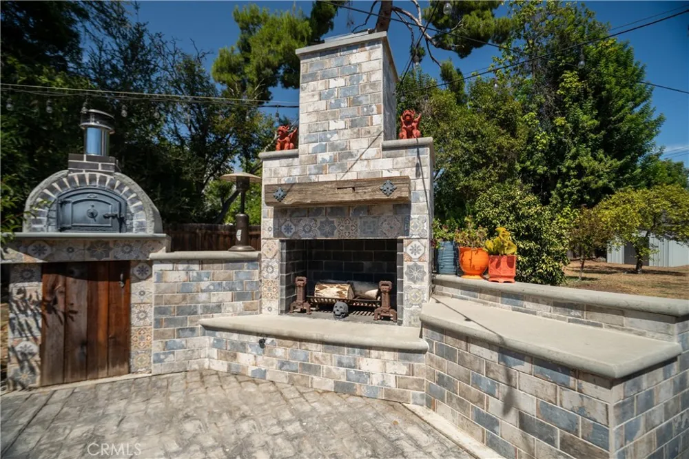 6546 Shoup Avenue West Hills, CA 91307