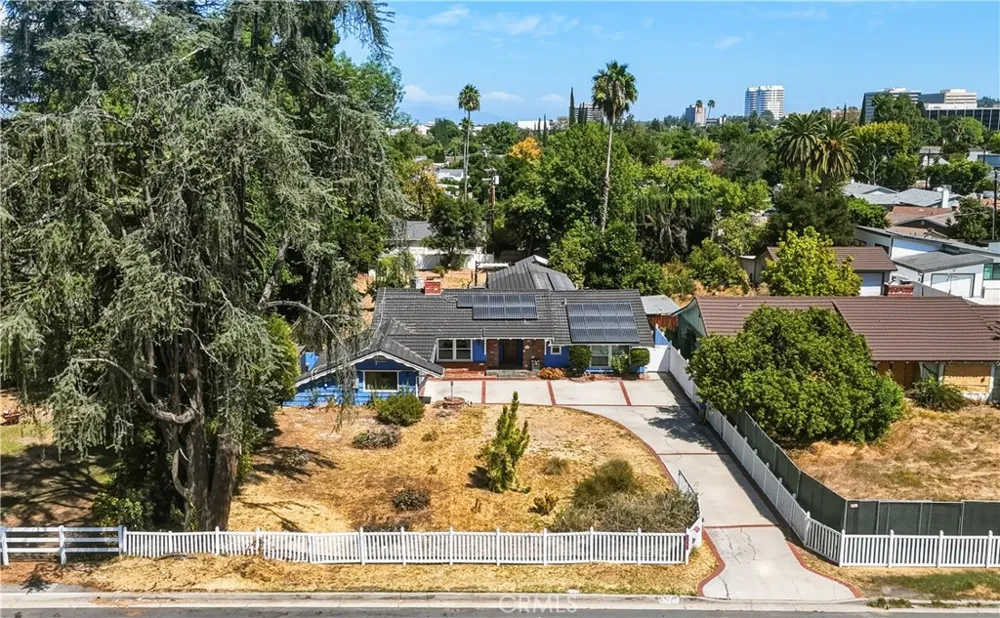 6546 Shoup Avenue West Hills, CA 91307