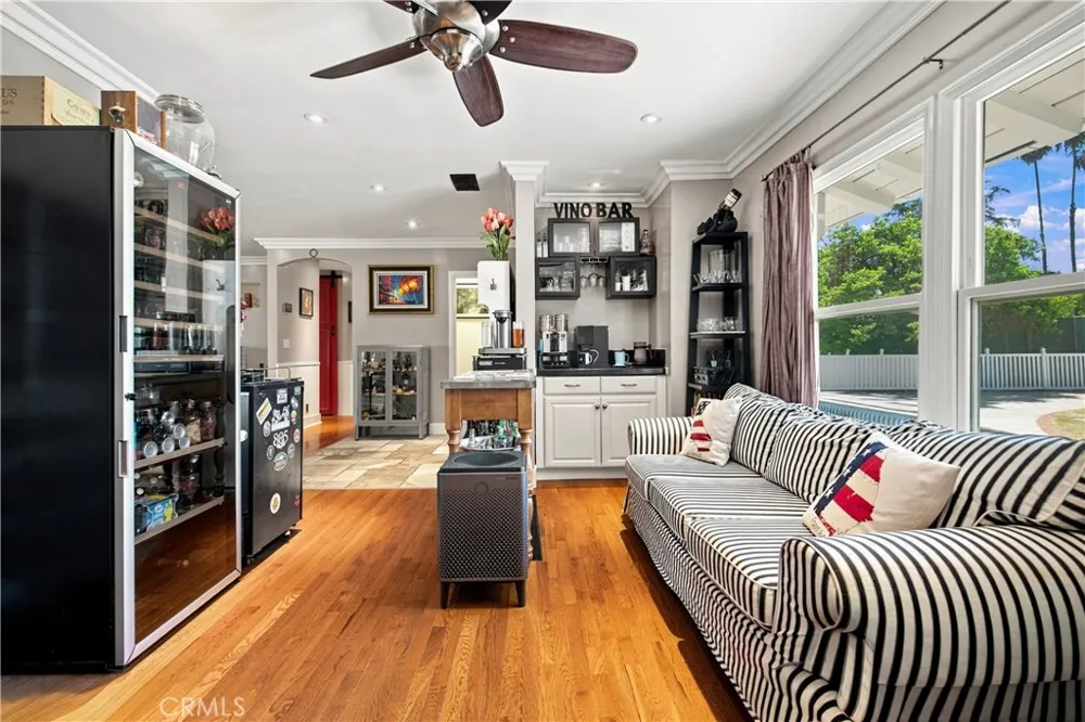 6546 Shoup Avenue West Hills, CA 91307