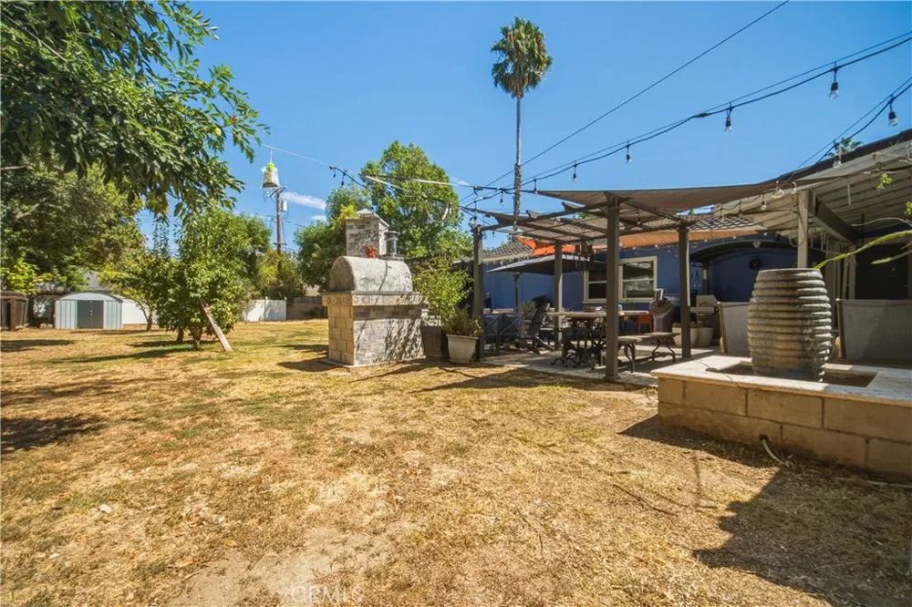 6546 Shoup Avenue West Hills, CA 91307
