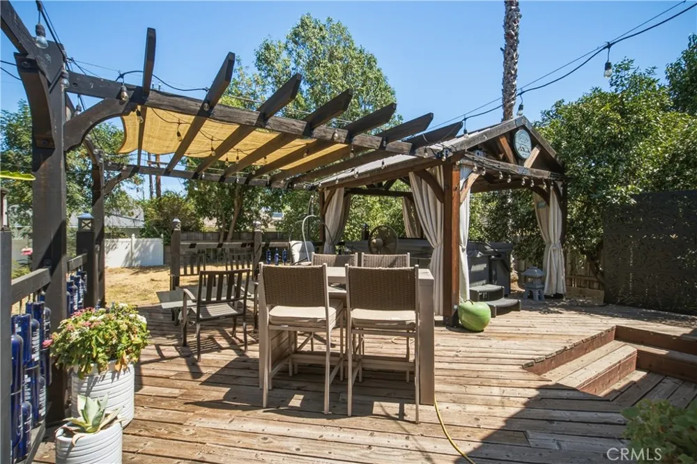 6546 Shoup Avenue West Hills, CA 91307