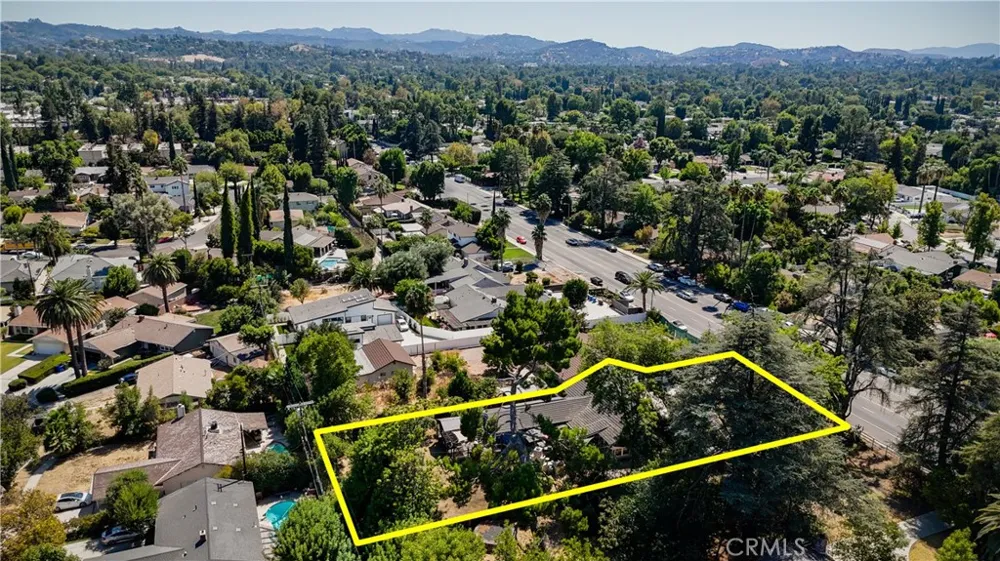 6546 Shoup Avenue West Hills, CA 91307