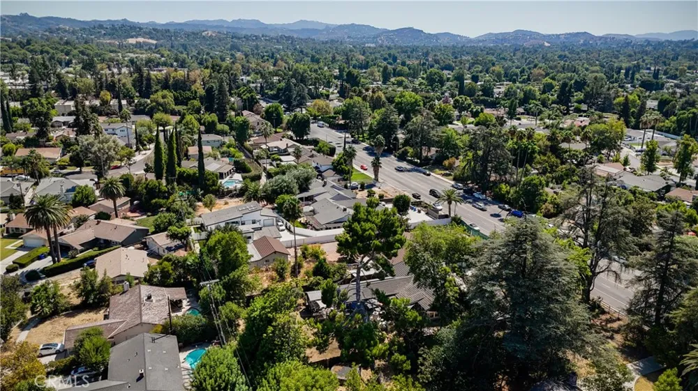 6546 Shoup Avenue West Hills, CA 91307