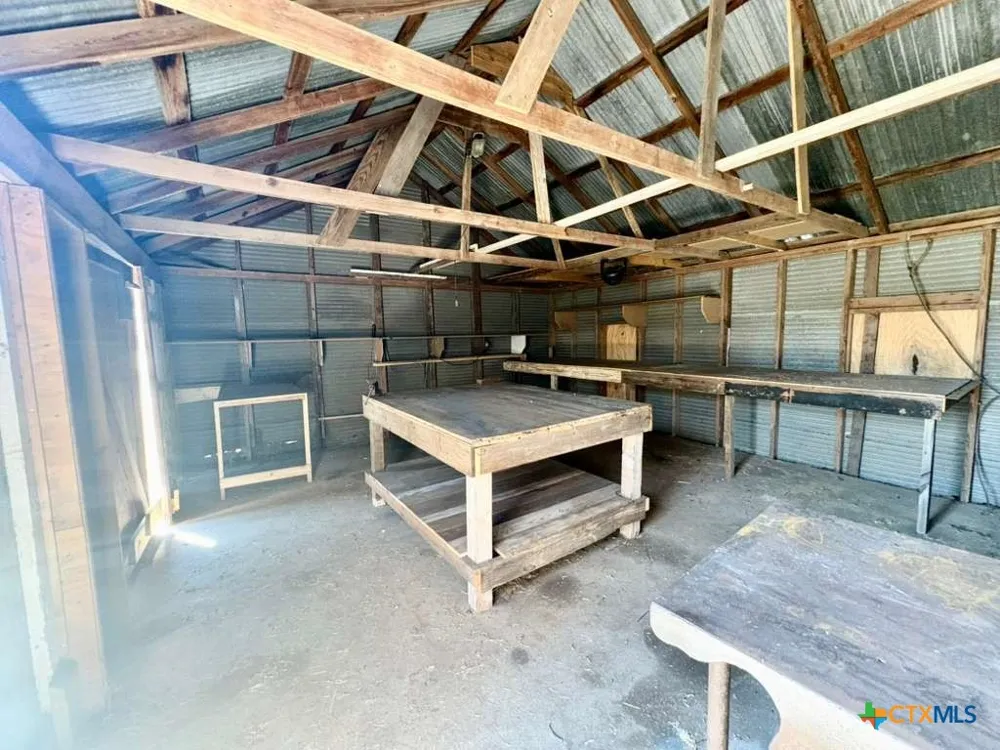 134 E North Street Goliad, TX 77963