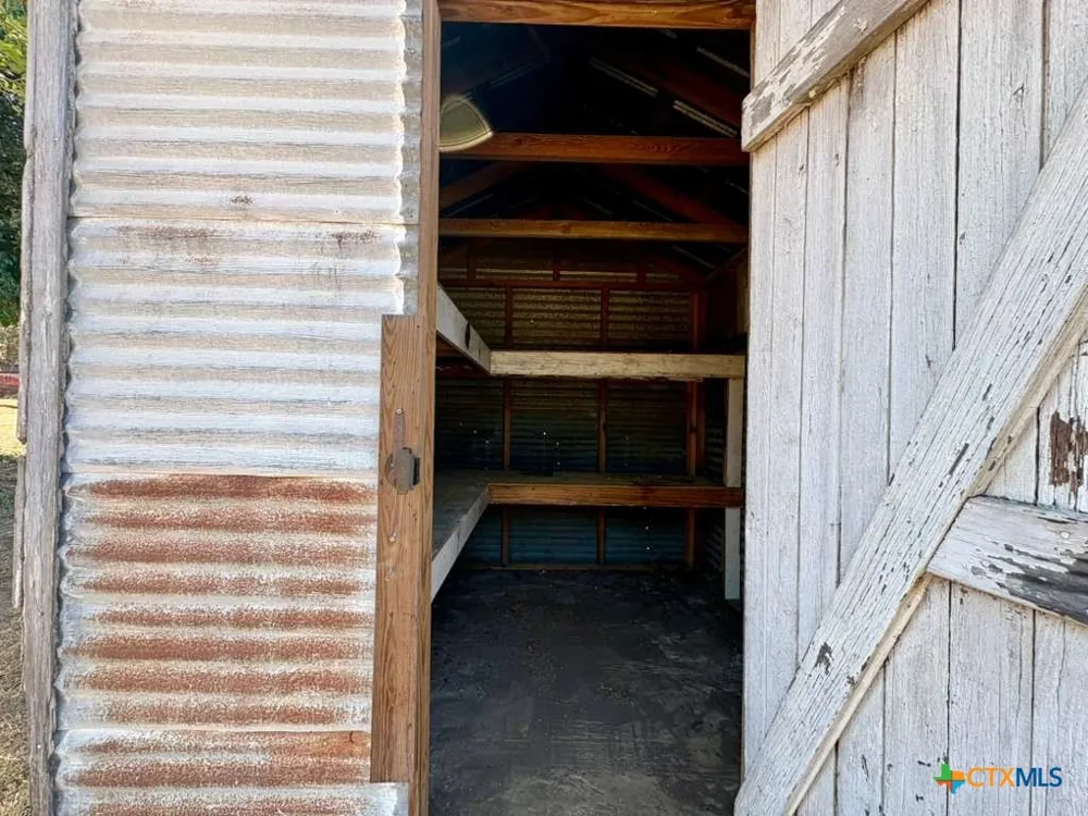 134 E North Street Goliad, TX 77963