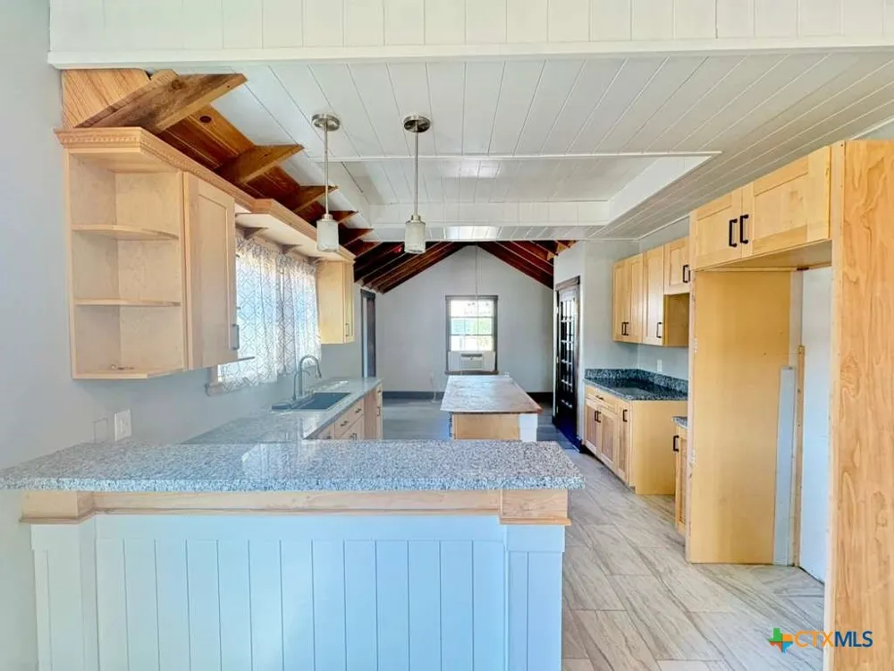 134 E North Street Goliad, TX 77963