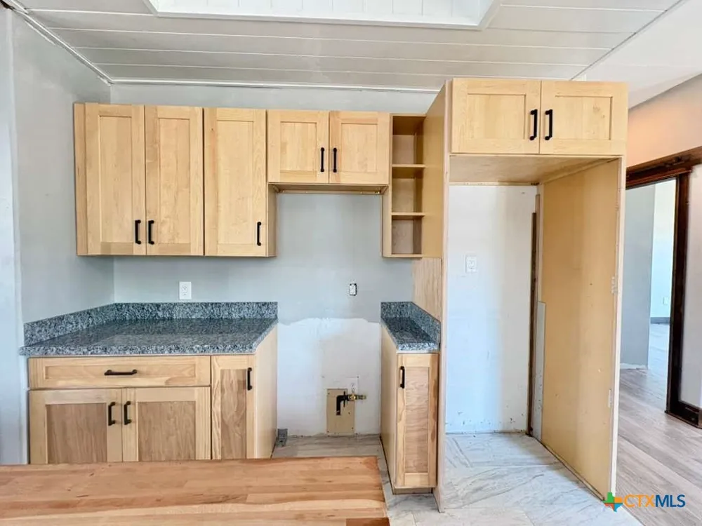 134 E North Street Goliad, TX 77963