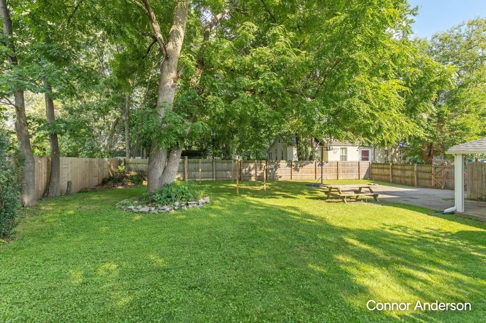 543 Leonard Street NE Grand Rapids, MI 49503