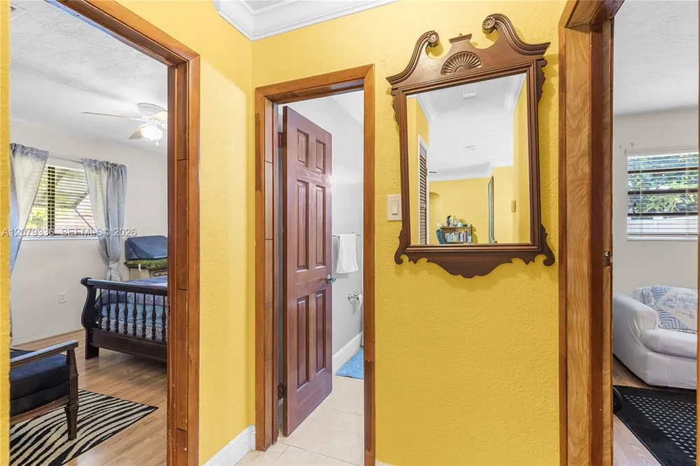 311 SW 70th Ter Pembroke Pines, FL 33023