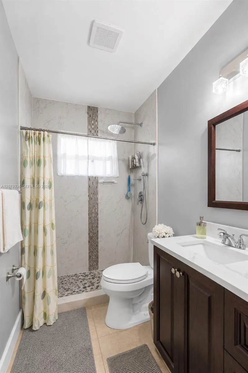 311 SW 70th Ter Pembroke Pines, FL 33023
