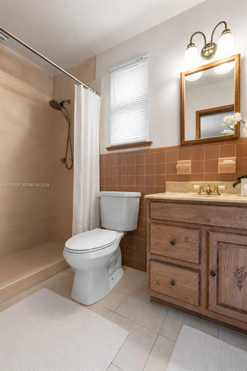 311 SW 70th Ter Pembroke Pines, FL 33023