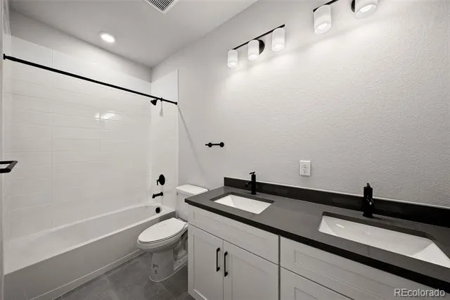 8741 Whiteclover Street Littleton, CO 80125