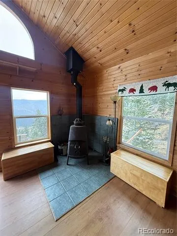 1049 Spencer Mountain Road Bellvue, CO 80512