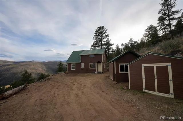 1049 Spencer Mountain Road Bellvue, CO 80512