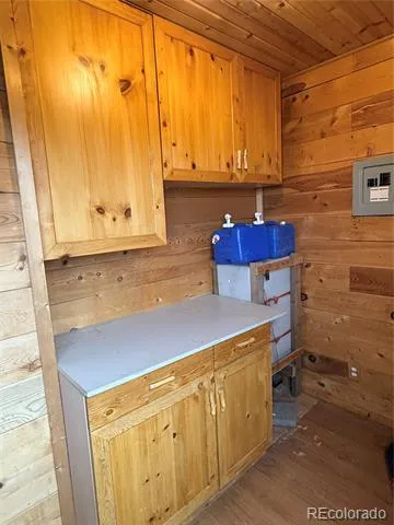 1049 Spencer Mountain Road Bellvue, CO 80512