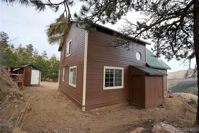 1049 Spencer Mountain Road Bellvue, CO 80512