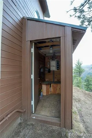 1049 Spencer Mountain Road Bellvue, CO 80512