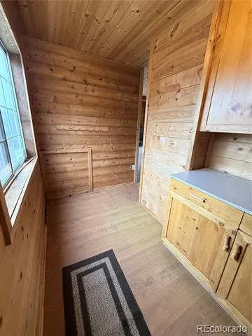 1049 Spencer Mountain Road Bellvue, CO 80512