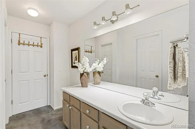 4003 S Carson Street #B Aurora, CO 80014