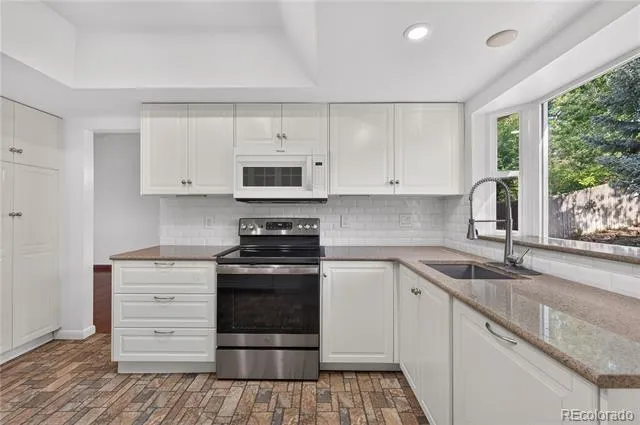 2436 S Lansing Way Aurora, CO 80014