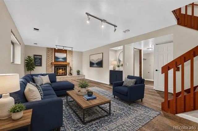 2436 S Lansing Way Aurora, CO 80014