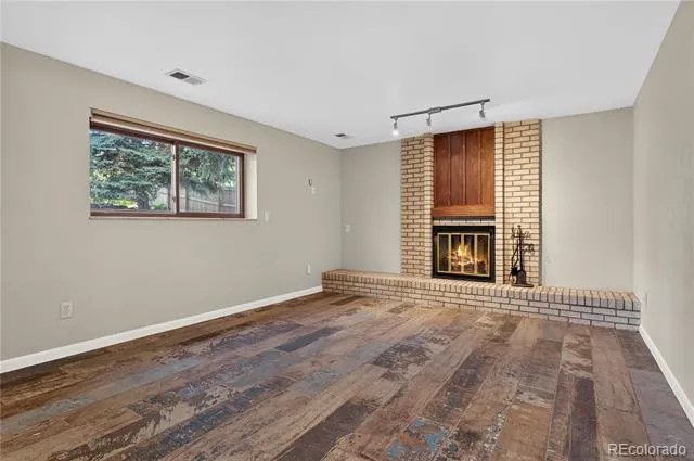 2436 S Lansing Way Aurora, CO 80014